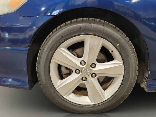 Used 2010 Toyota Camry SE FWD image 21