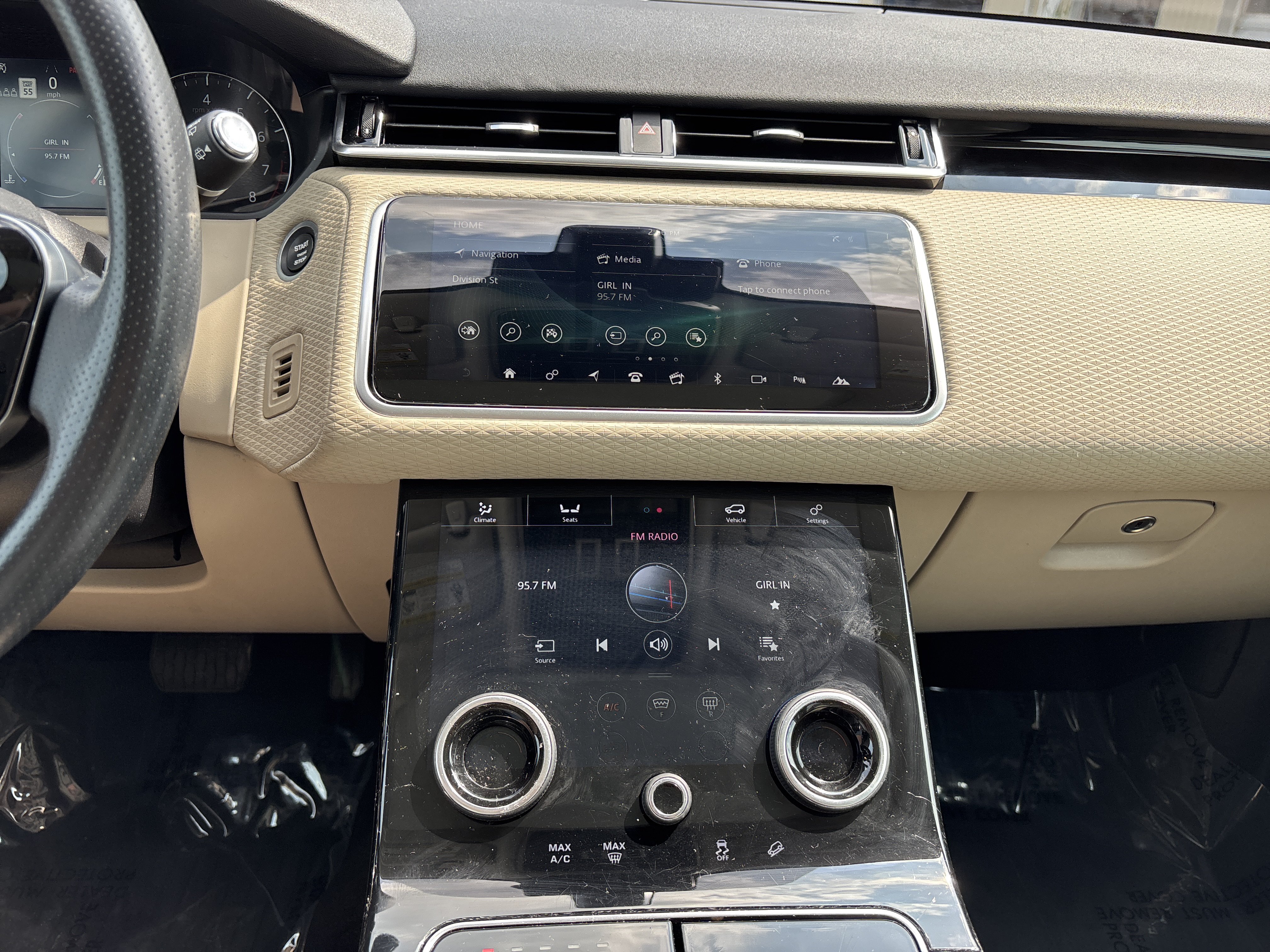 Used 2020 Land Rover Range Rover Velar S AWD/4WD image 19
