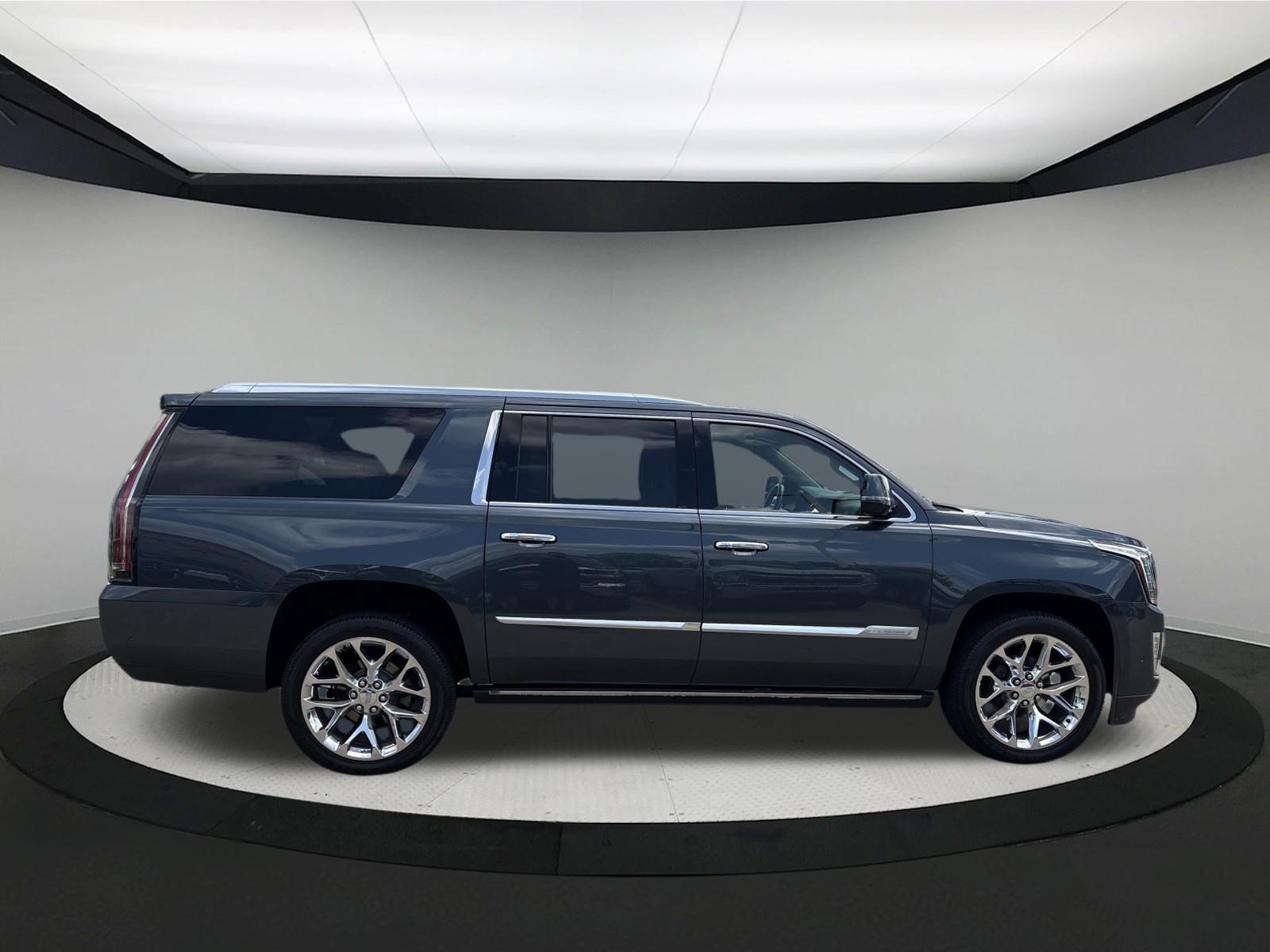 Used 2019 Cadillac Escalade ESV Premium Luxury AWD/4WD image 6