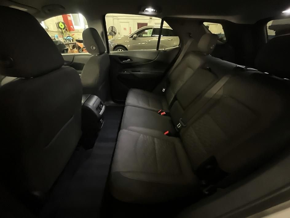 Used 2020 Chevrolet Equinox LT image 25