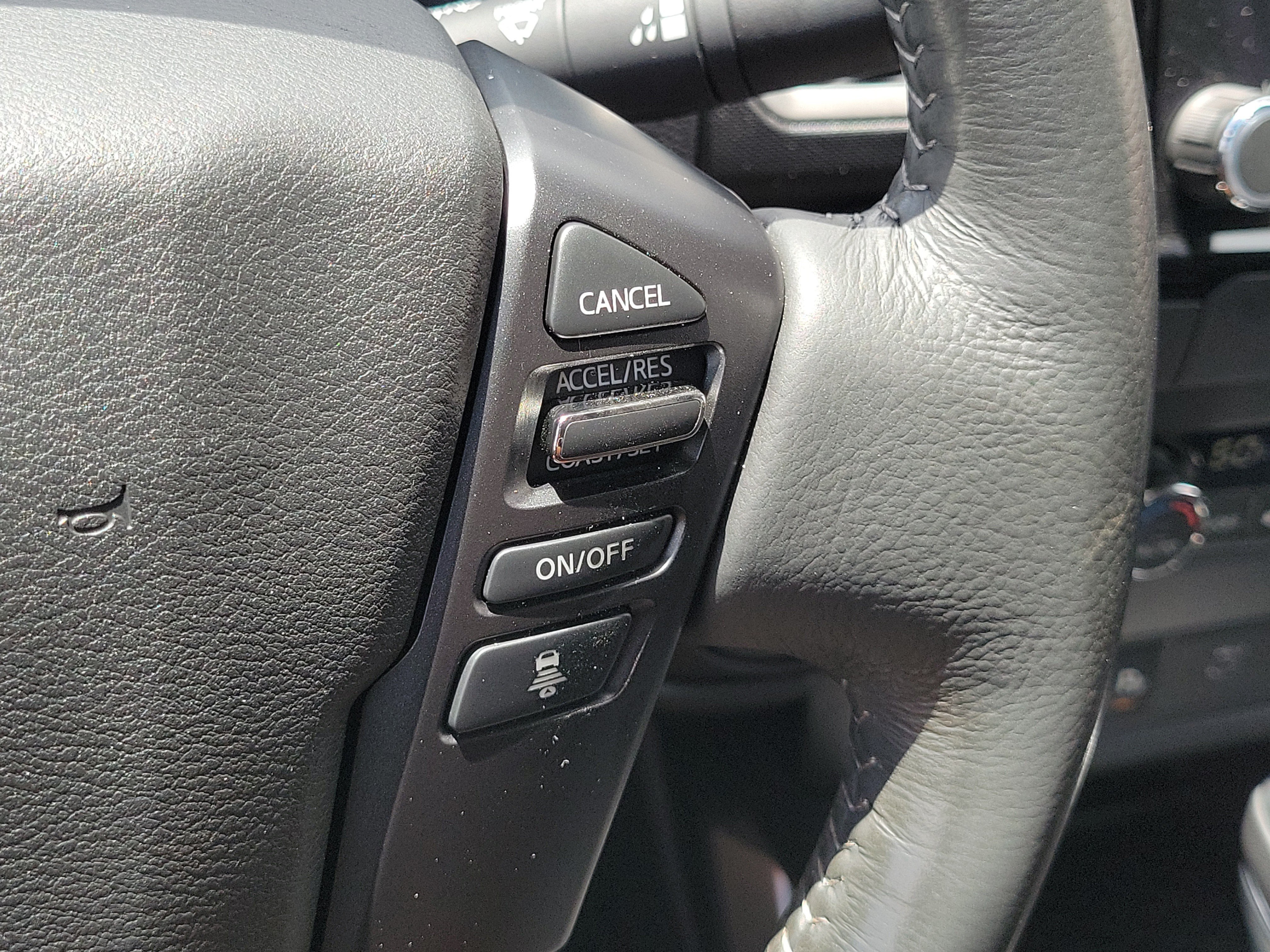 Used 2024 Nissan Frontier SL w/ Technology Package RWD image 25