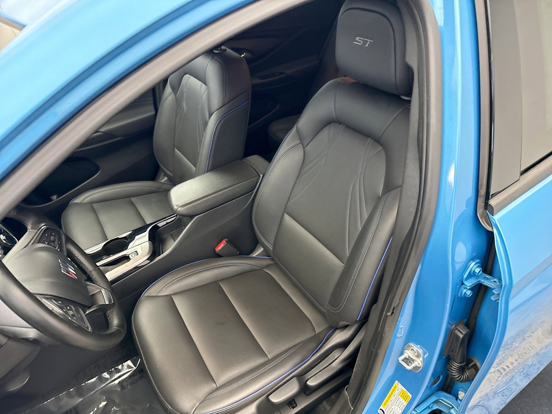 Used 2025 Buick Envista Sport Touring FWD image 11