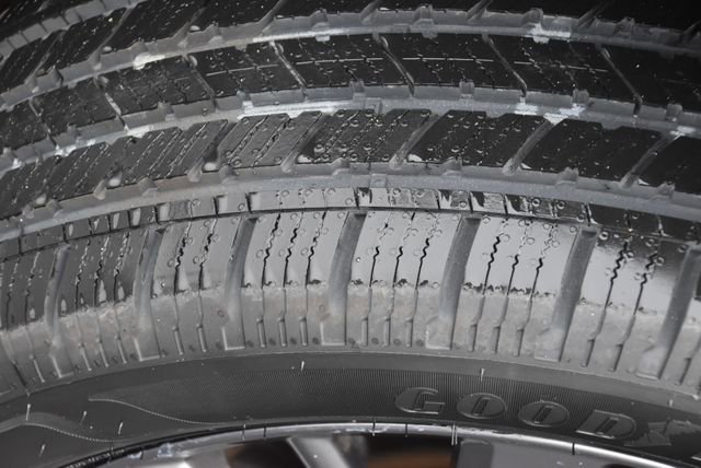 Used 2023 Nissan Pathfinder SL w/ SL Premium Package image 11