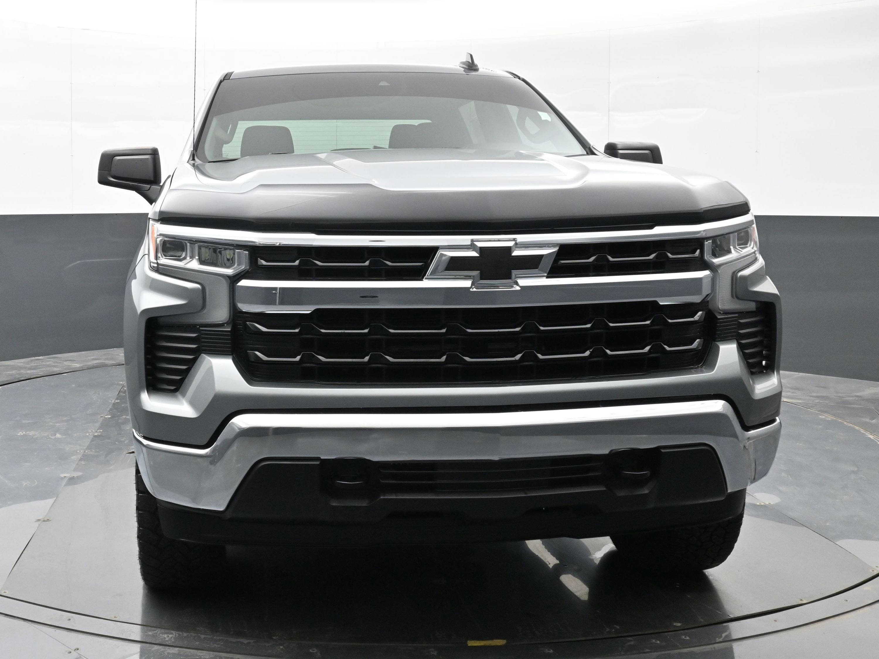 Used 2023 Chevrolet Silverado 1500 LT w/ Protection Package image 3