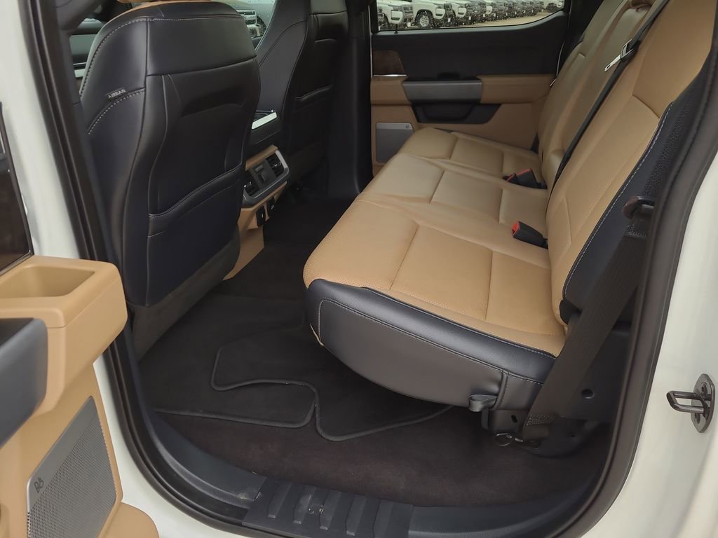 Used 2021 Ford F150 Lariat w/ Equipment Group 502A High image 9