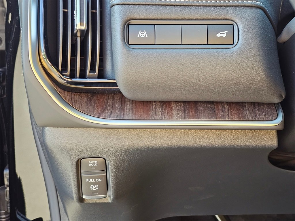 New 2025 Nissan Armada SL image 34