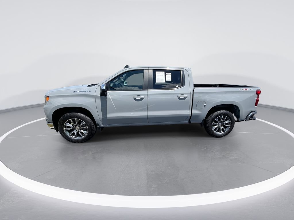 Used 2024 Chevrolet Silverado 1500 LT AWD/4WD image 5