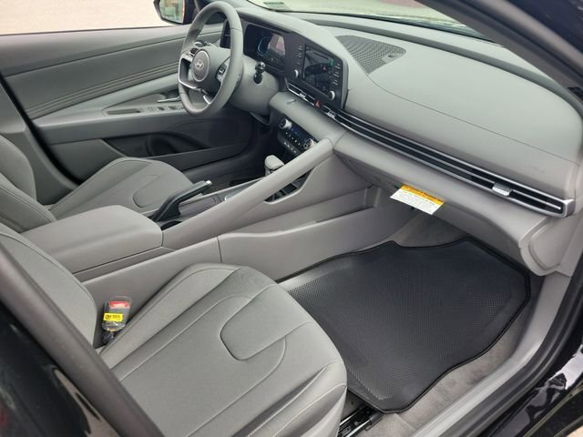 New 2026 Hyundai Elantra Sport FWD image 20