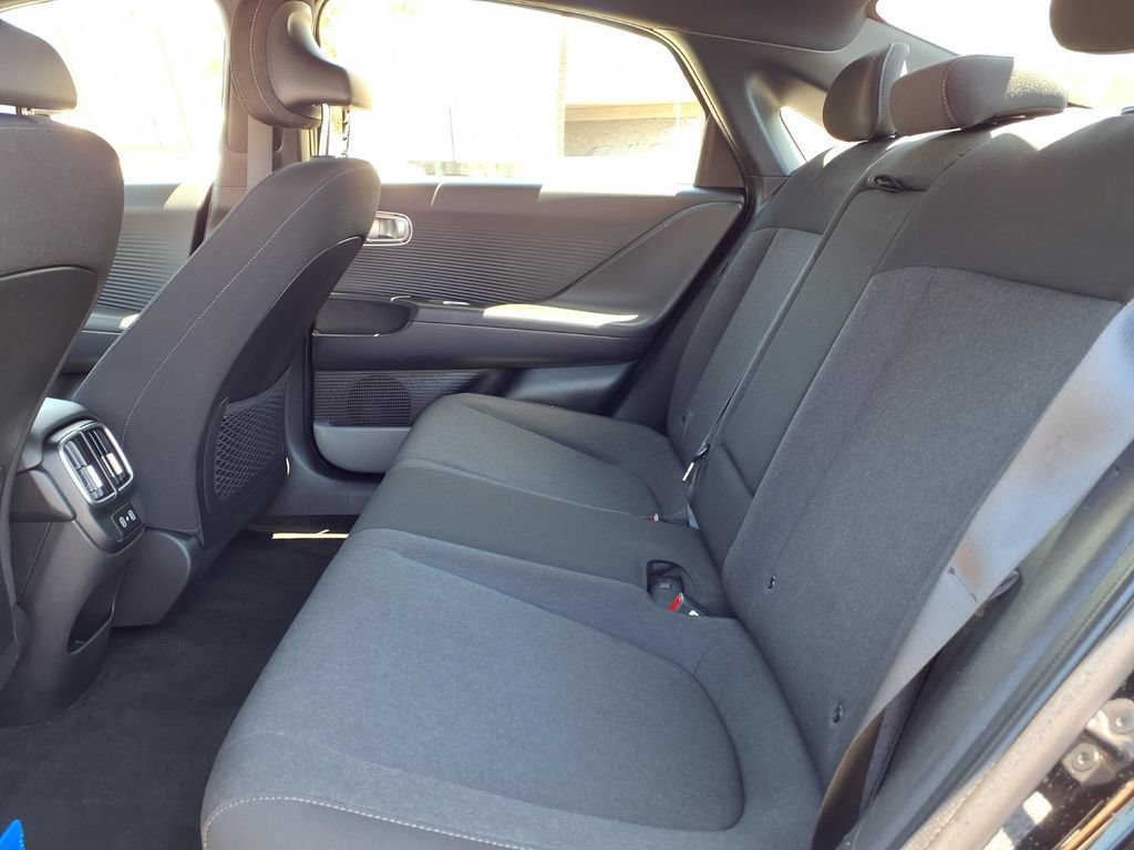 Used 2024 Hyundai Ioniq 6 SE RWD image 11