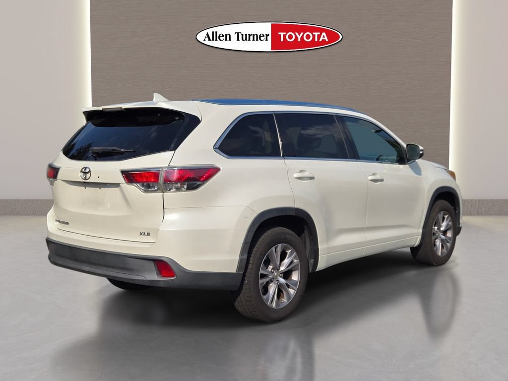 Used 2015 Toyota Highlander XLE FWD image 7