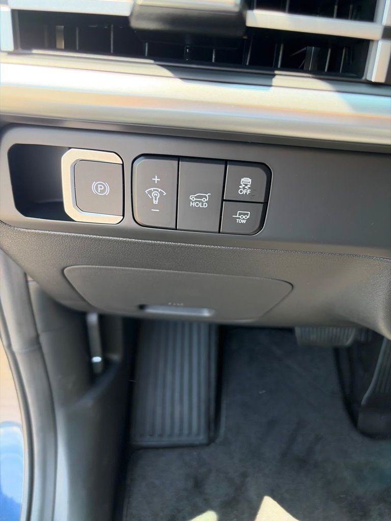 New 2026 Hyundai Santa Fe XRT AWD/4WD image 13