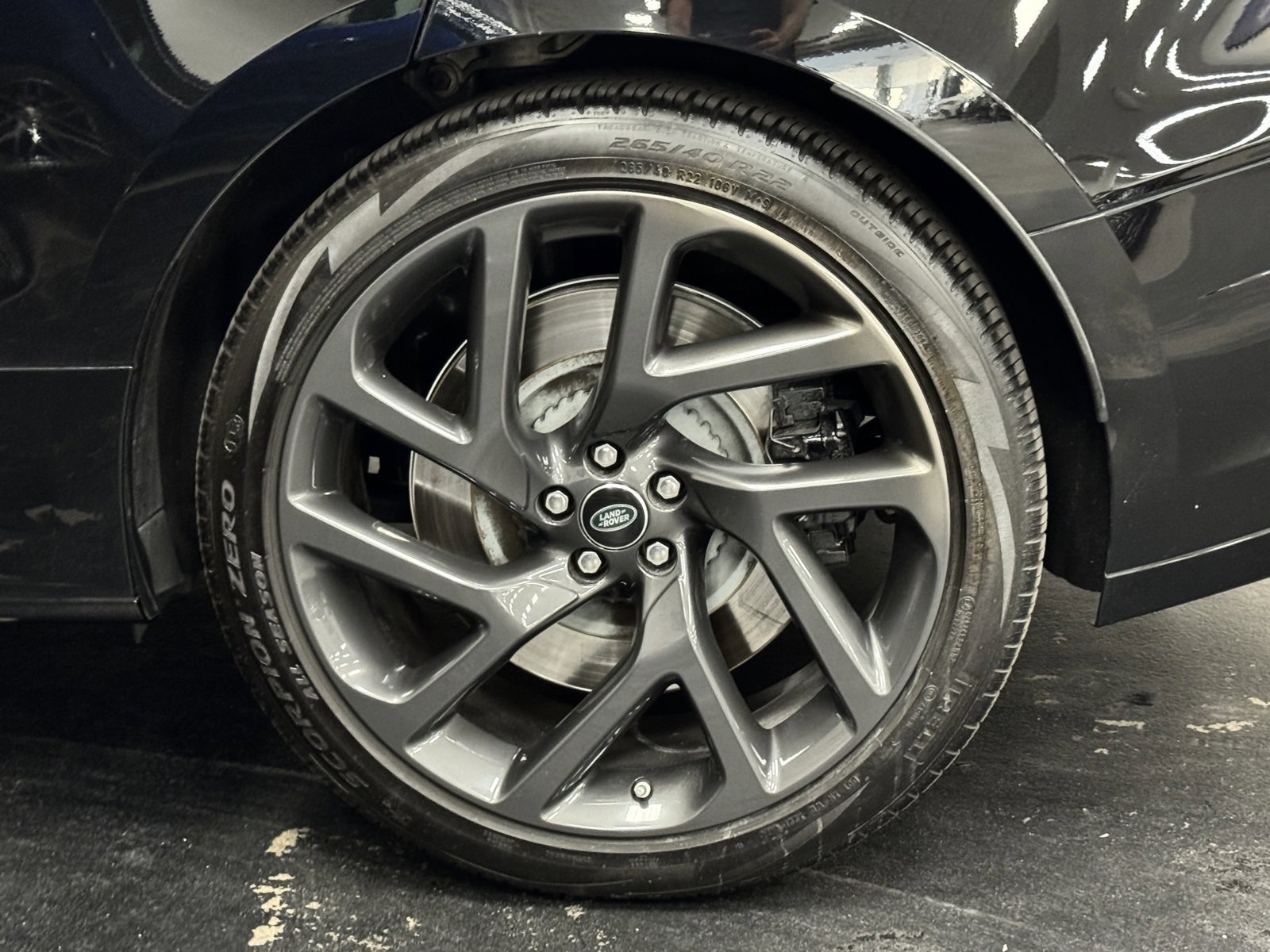 Used 2020 Land Rover Range Rover Velar SV Autobiography Dynamic image 16