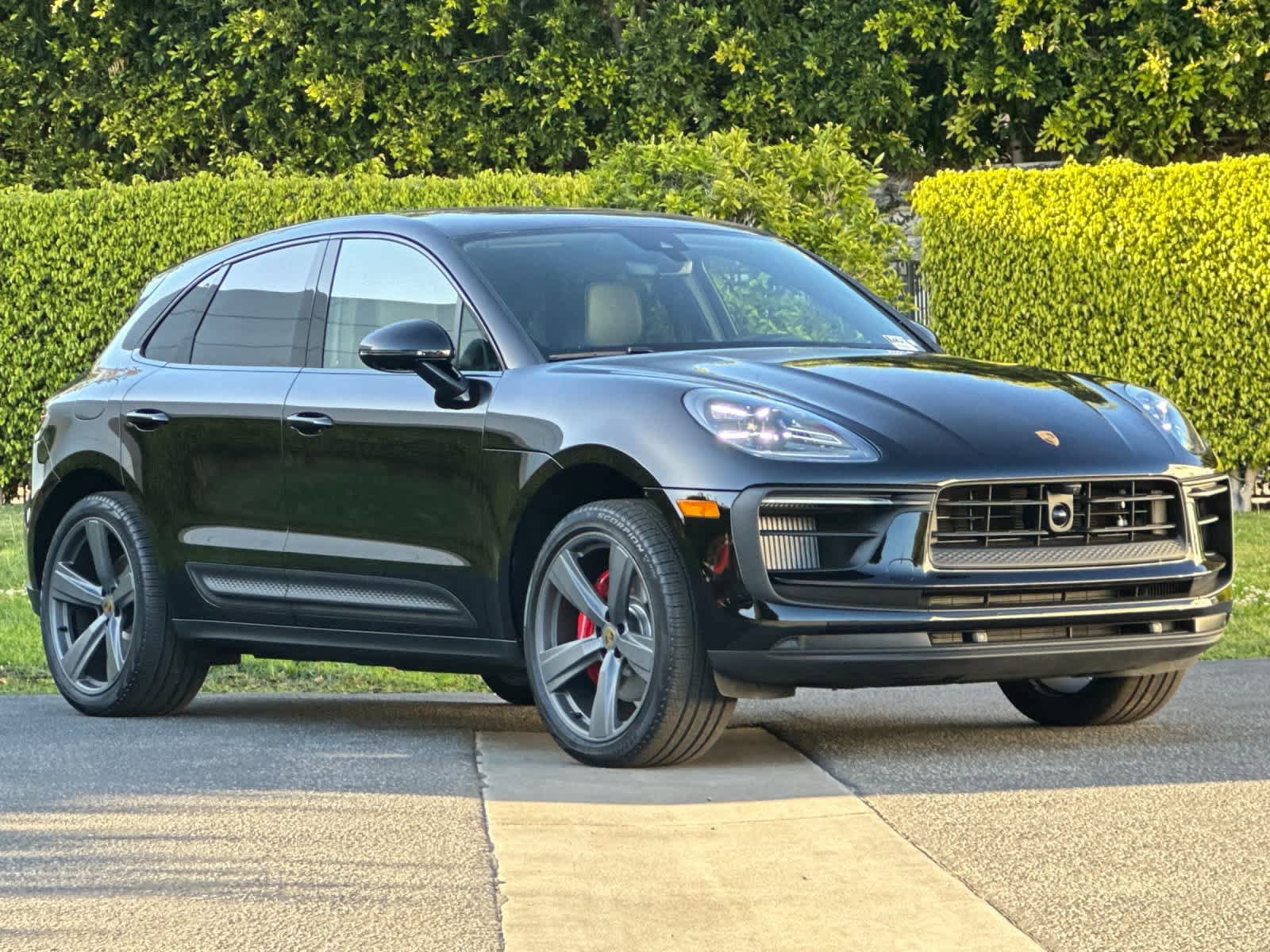 New 2025 Porsche Macan S AWD/4WD image 10