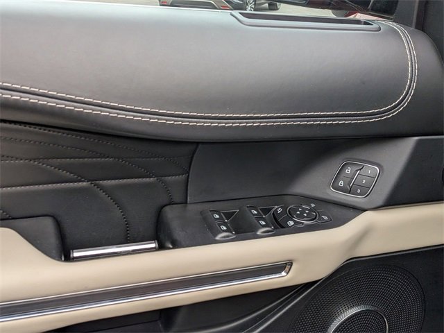 Used 2021 Ford Expedition Platinum image 13