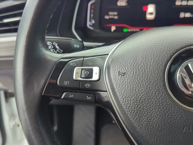 Used 2019 Volkswagen Jetta SEL w/ Cold Weather Package FWD image 12