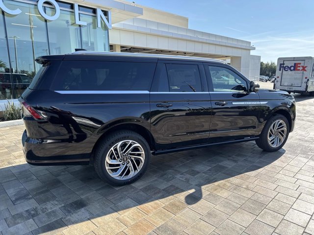 New 2025 Lincoln Navigator L Reserve video 2