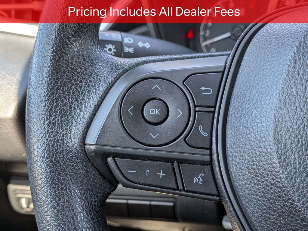 Used 2020 Toyota Corolla LE FWD image 25