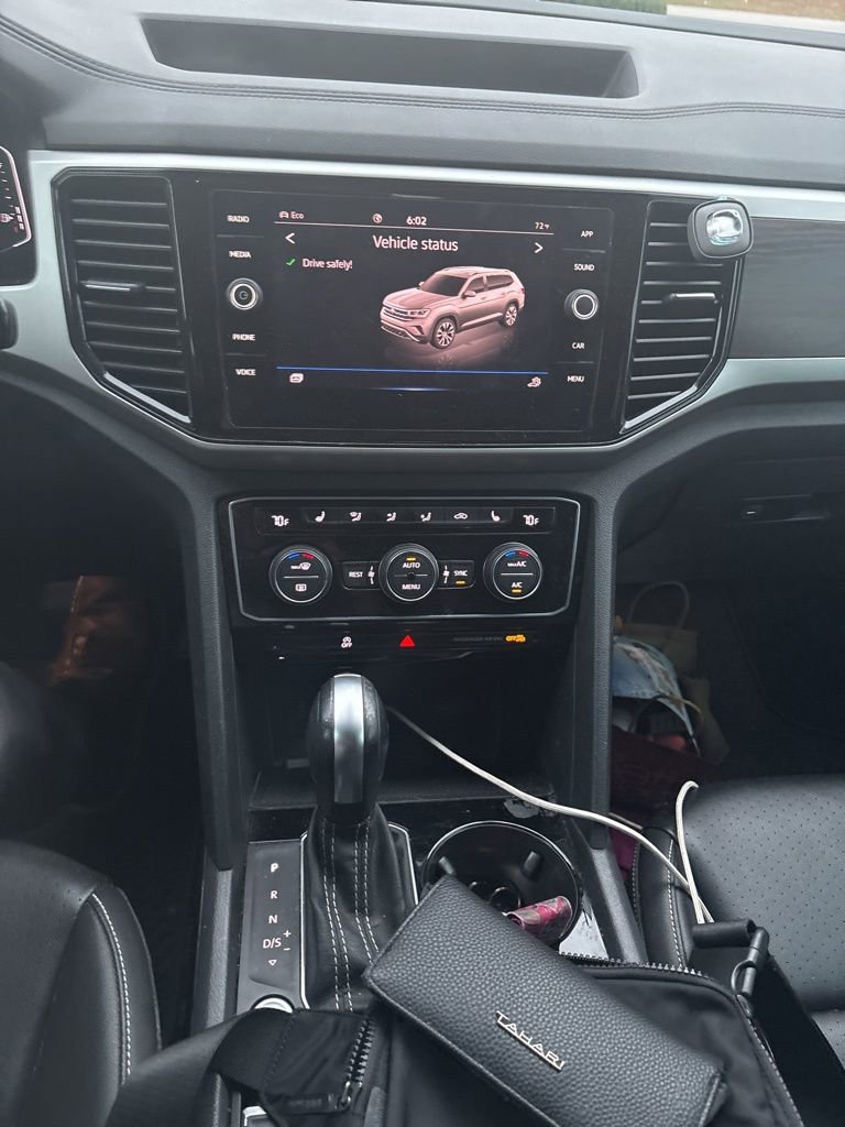 Used 2023 Volkswagen Atlas SE w/ Black Wheel Package image 10