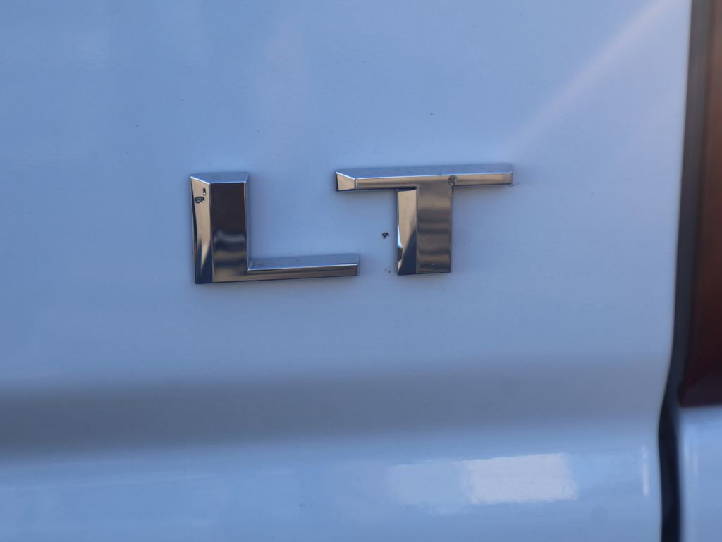 Used 2023 Chevrolet Silverado 3500 LT w/ Convenience Package AWD/4WD image 6