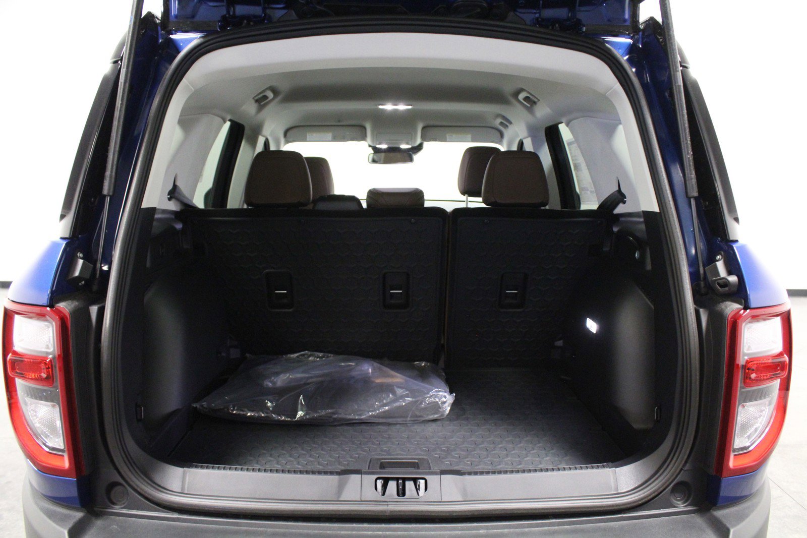 Used 2024 Ford Bronco Sport Outer Banks w/ Tech Package image 14