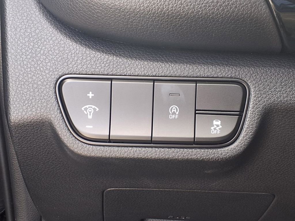 Certified 2025 Kia Seltos S FWD image 11