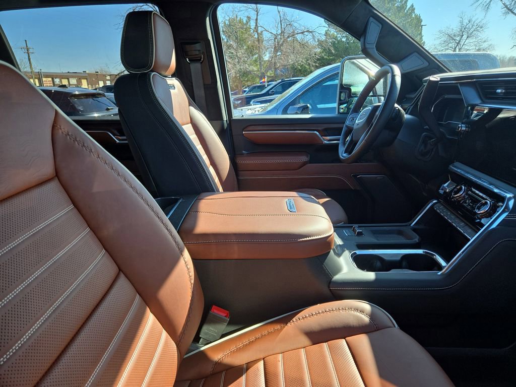 Certified 2025 GMC Sierra 2500 Denali Ultimate w/ Max Trailering Package image 10