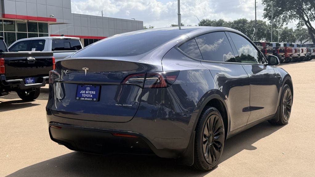 Used 2023 Tesla Model Y Long Range AWD/4WD image 7