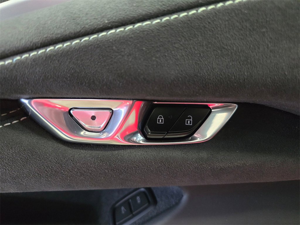 New 2026 Chevrolet Corvette Stingray Premium Cpe w/ 3LT image 17