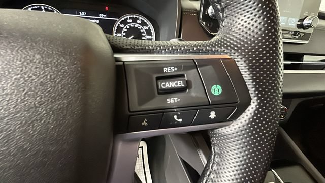 Used 2023 Mitsubishi Outlander SE FWD image 16
