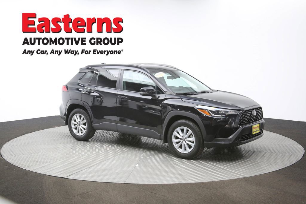 Used 2022 Toyota Corolla Cross LE image 47