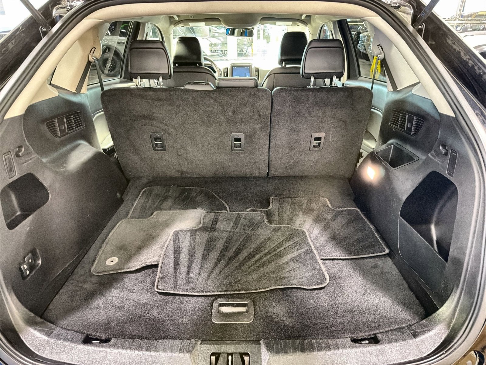 Used 2024 Ford Edge SEL AWD/4WD image 39