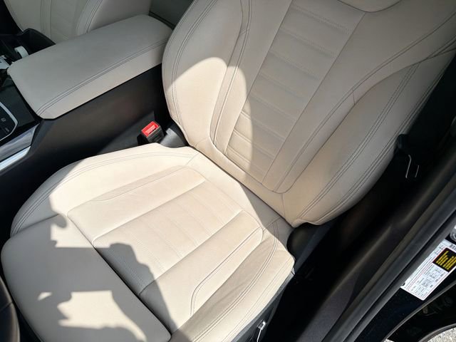 Used 2024 BMW 330i Sedan w/ Premium Package RWD image 15