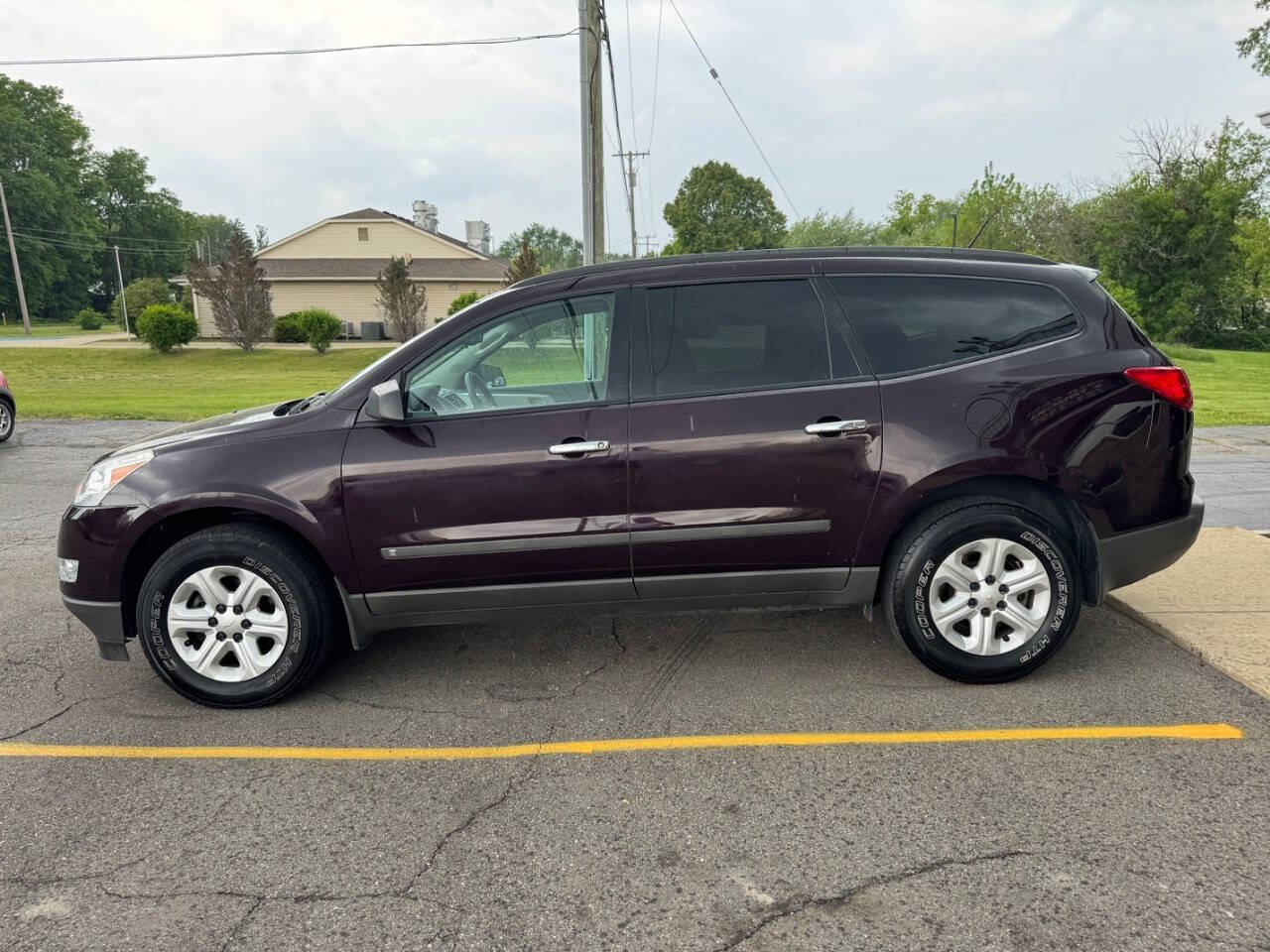 Used 2009 Chevrolet Traverse LS image 6