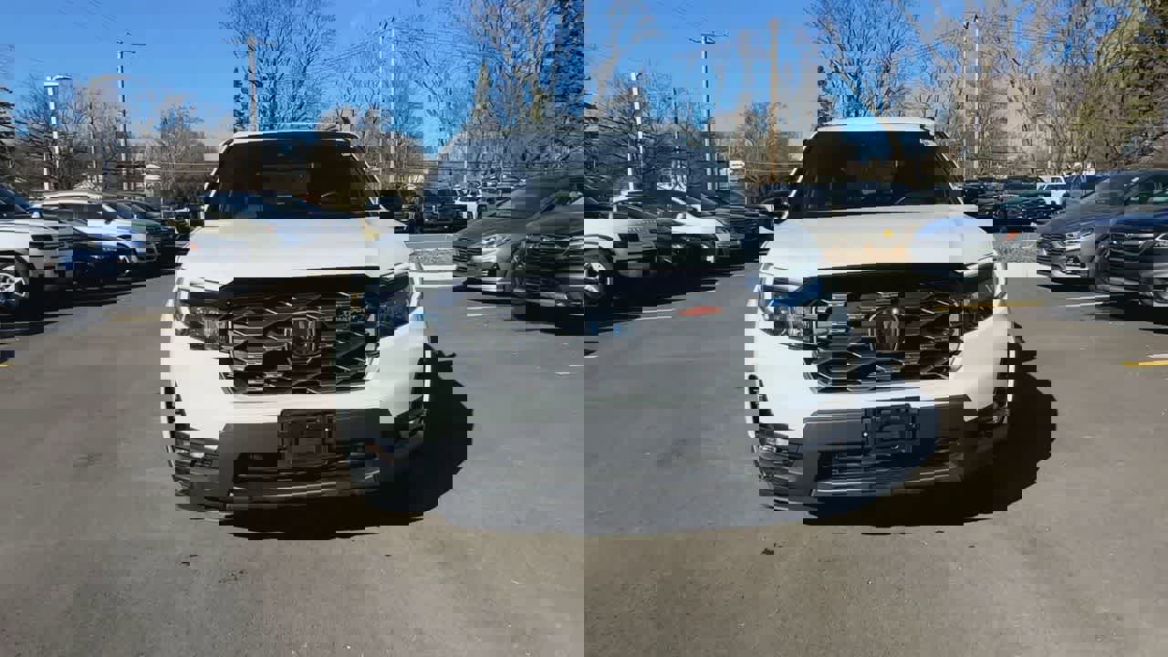 Used 2023 Honda Passport TrailSport image 3