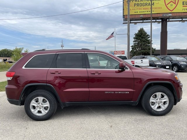 Used 2017 Jeep Grand Cherokee Laredo w/ Quick Order Package 23E image 32