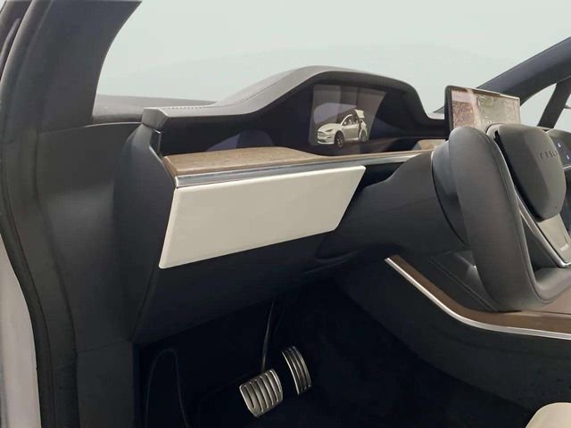 Used 2022 Tesla Model X image 36