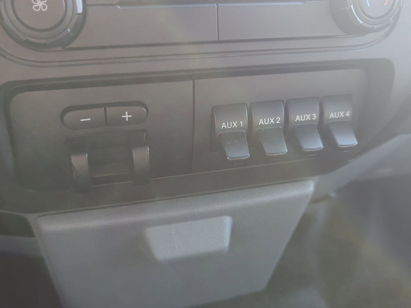 Used 2016 Ford F250 XL w/ Power Equipment Group RWD image 17