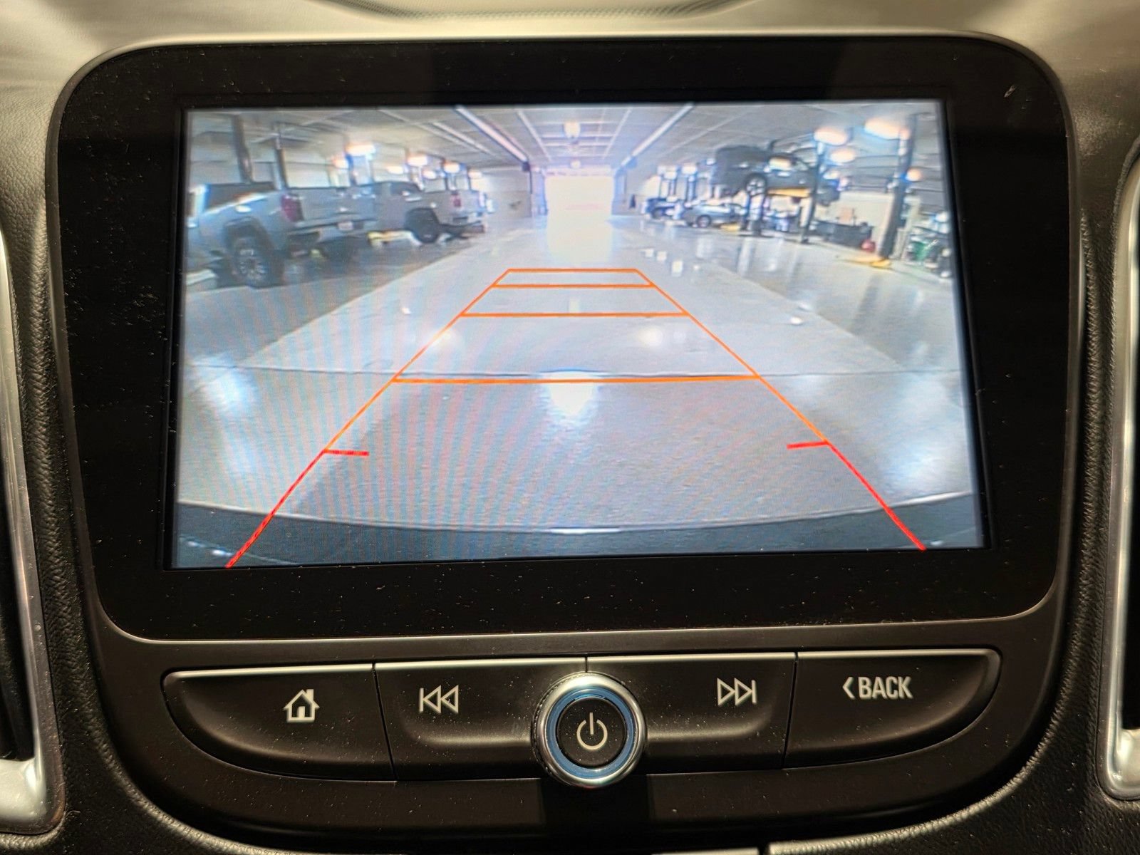 Used 2017 Chevrolet Malibu Premier w/ Premier Sun and Wheel Package FWD image 27