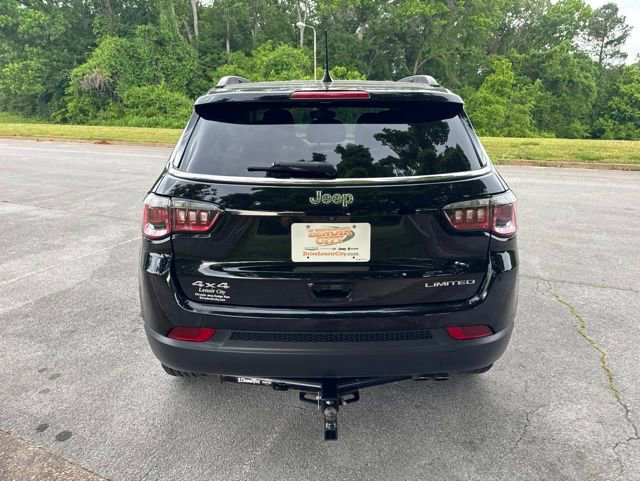 Used 2018 Jeep Compass Limited w/ Navigation Group AWD/4WD image 6