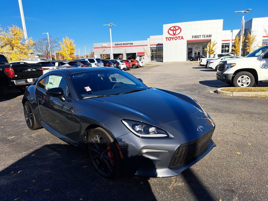 New 2025 Toyota GR86 Premium image 4