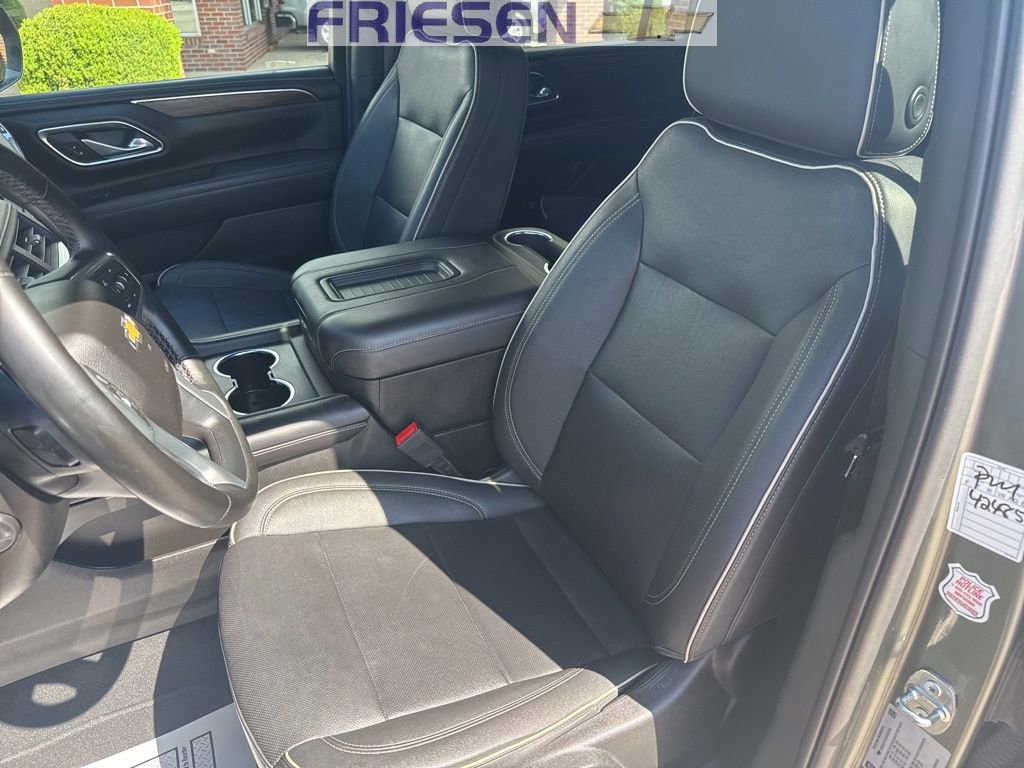 Used 2023 Chevrolet Suburban Premier AWD/4WD image 9