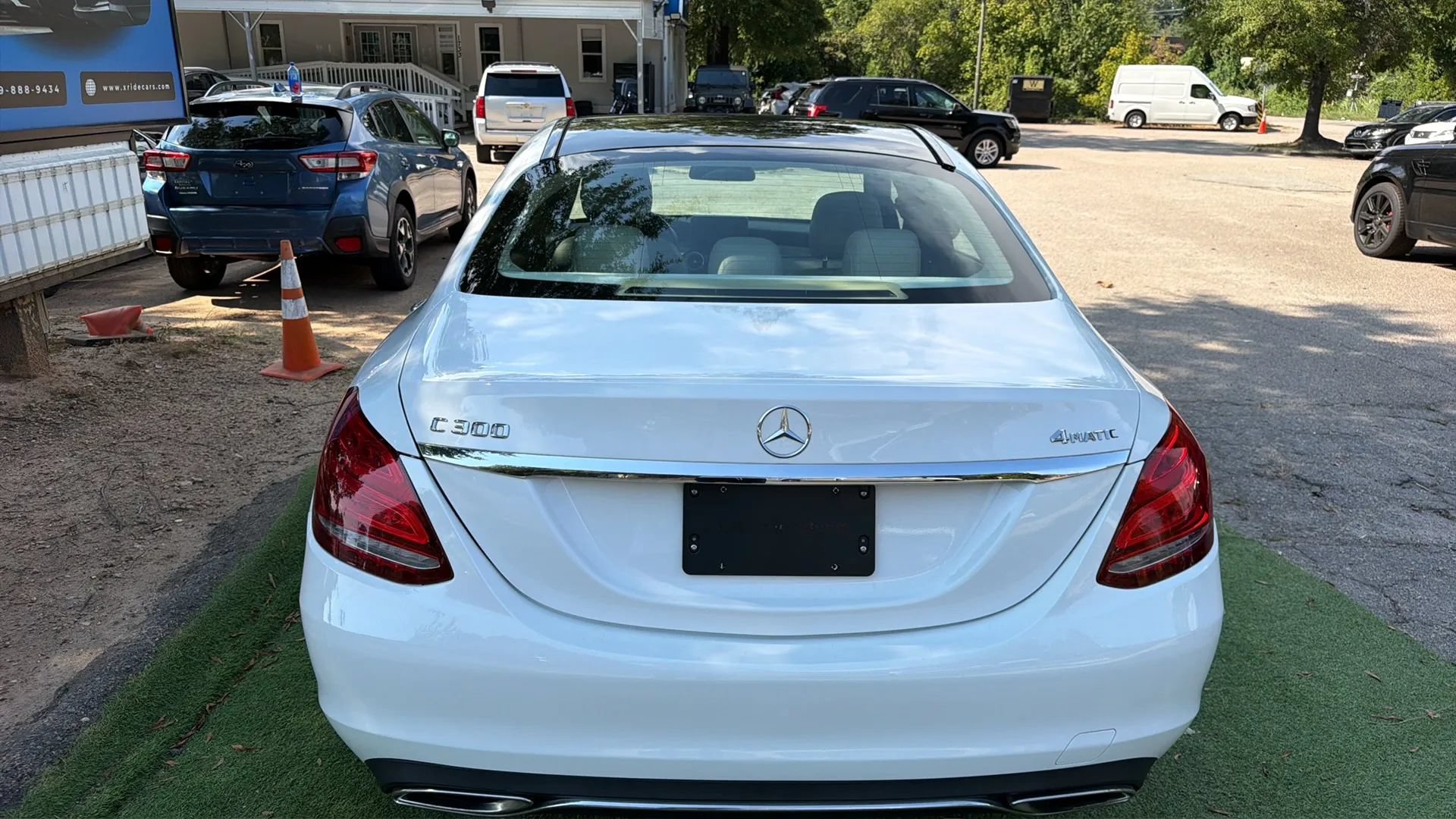 Used 2015 Mercedes-Benz C 300 4MATIC Sedan image 5