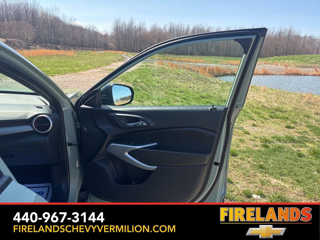 Certified 2024 Chevrolet Trax RS w/ Driver Confidence Package image 25