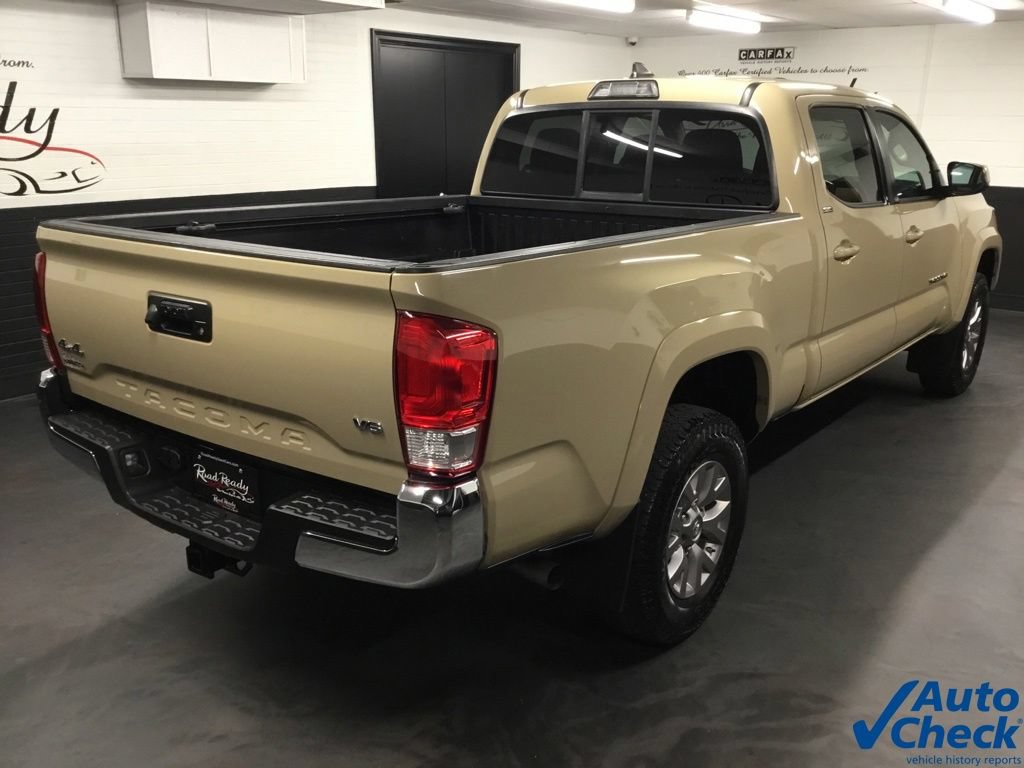 Used 2016 Toyota Tacoma SR5 w/ SR5 Appearance Package (SN) AWD/4WD image 11