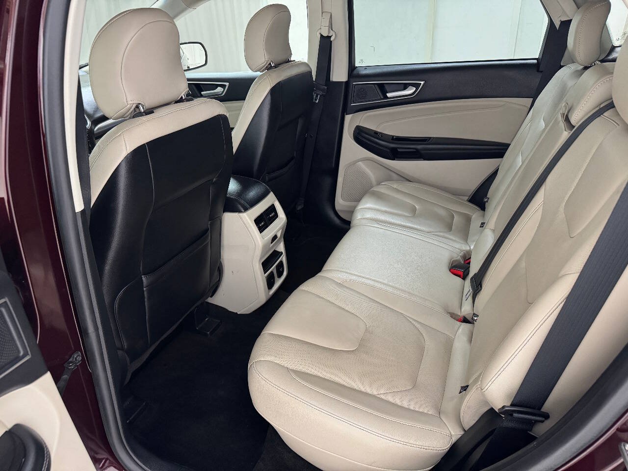 Used 2019 Ford Edge Titanium w/ Equipment Group 301A FWD image 25