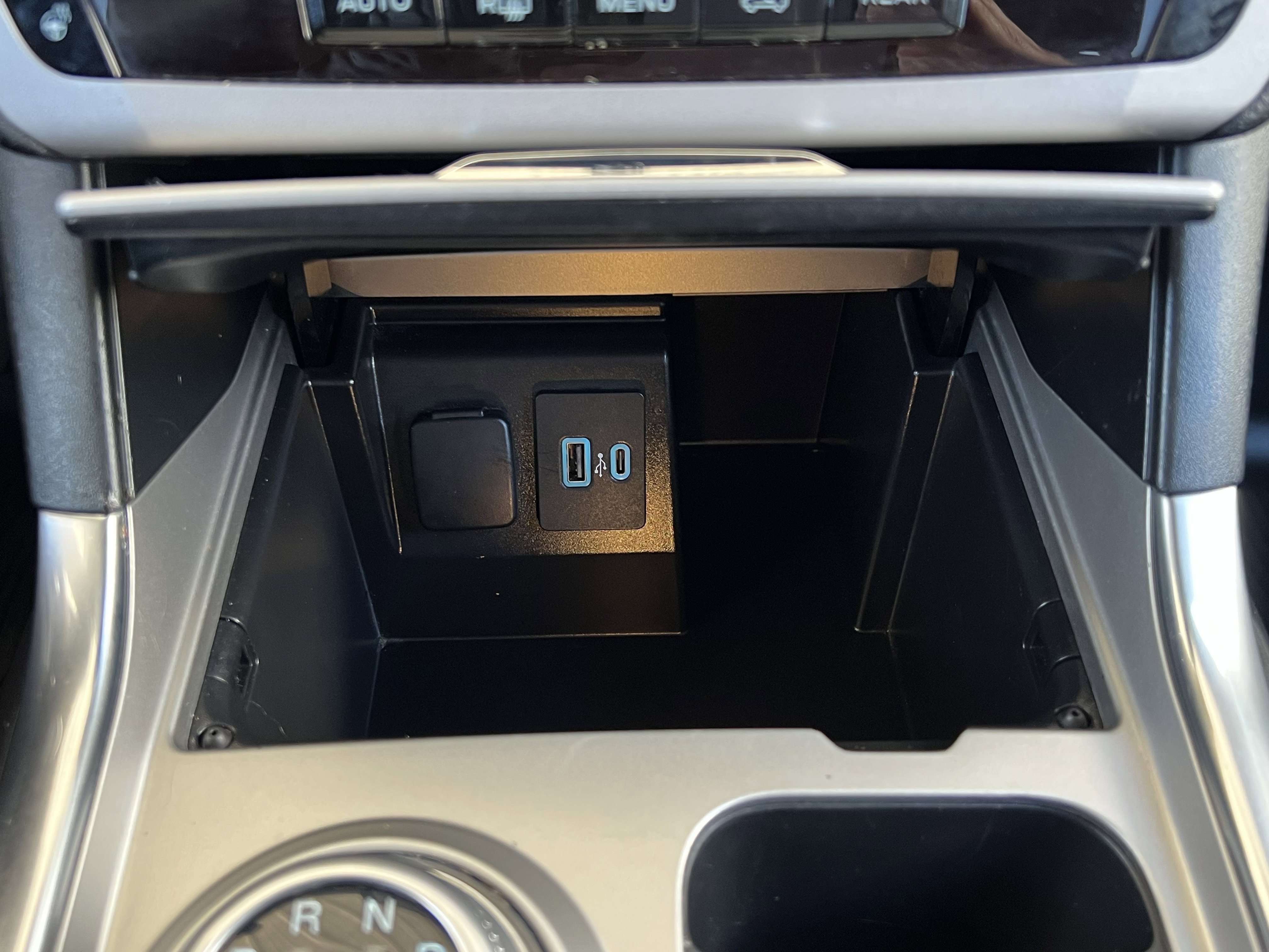 Used 2023 Ford Explorer XLT w/ Equipment Group 202A image 34