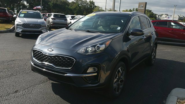 Used 2020 Kia Sportage EX image 2
