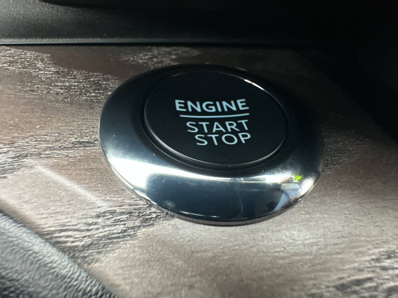 Certified 2022 Ford Explorer Platinum w/ Equipment Group 601A image 25