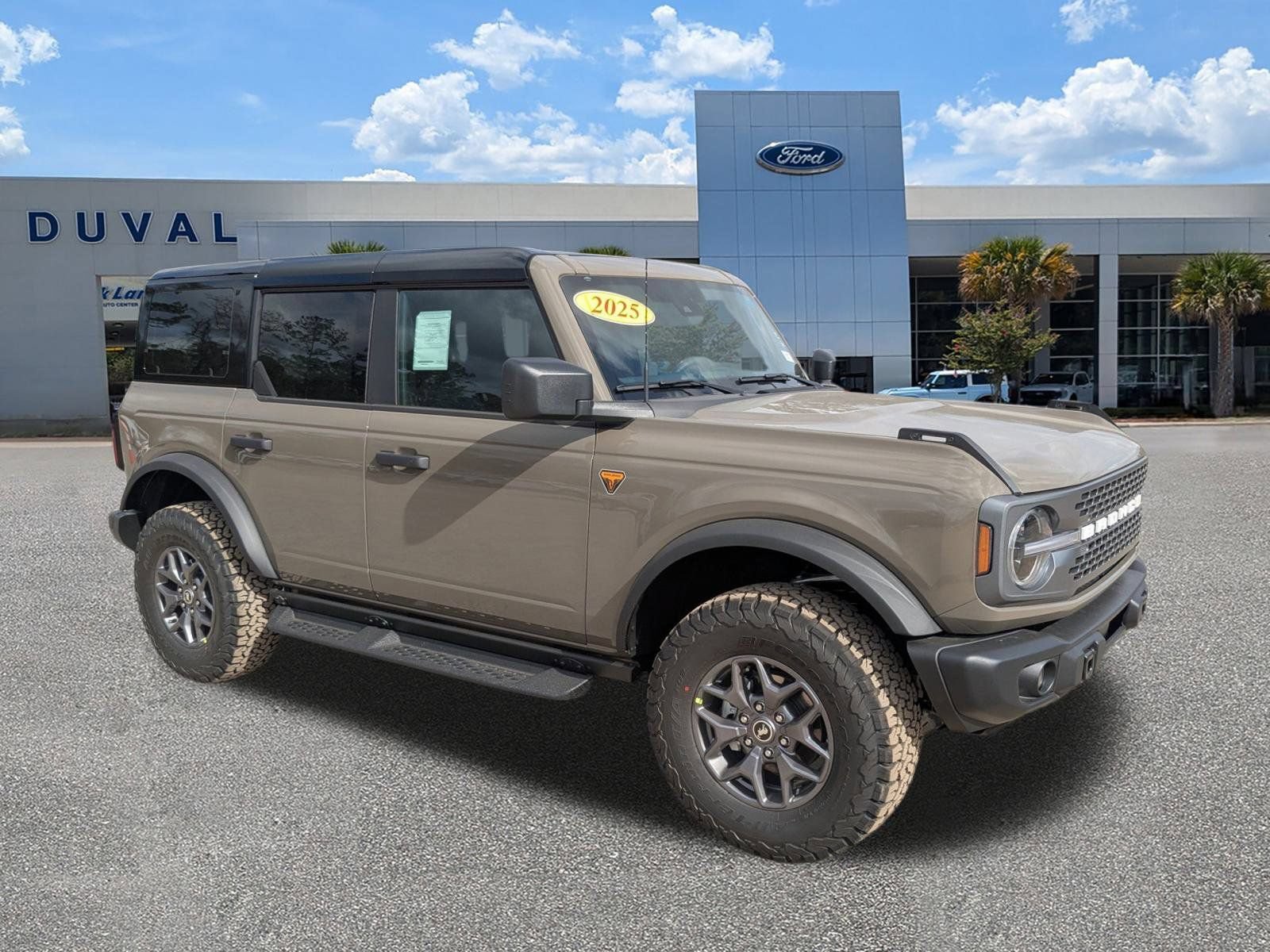 New 2025 Ford Bronco Badlands AWD/4WD image 2