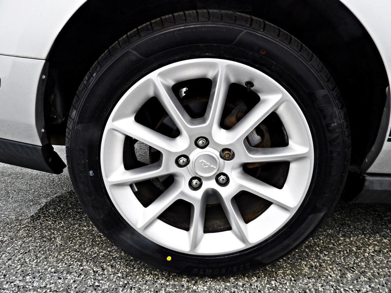 Used 2010 Ford Mustang Premium image 23